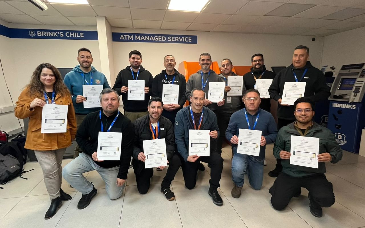 Curso cerrado de drones dictado para una empresa